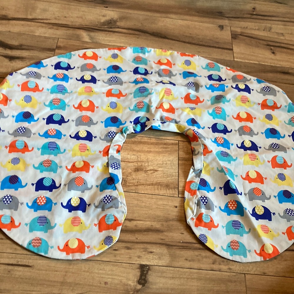 Boppy pillow cover EUC